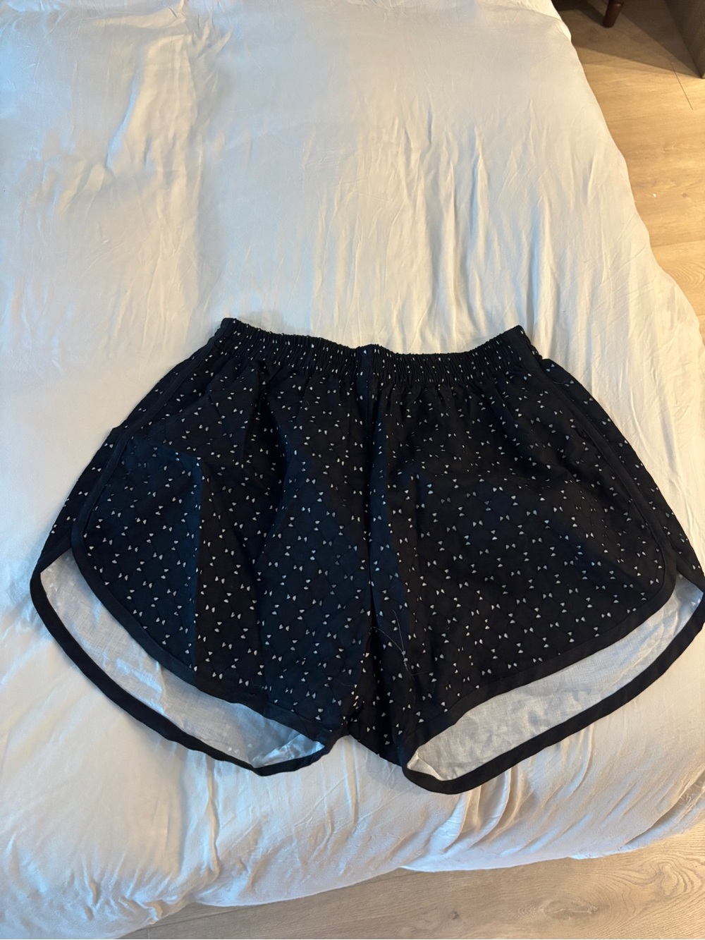 Black/white Women's Shorts